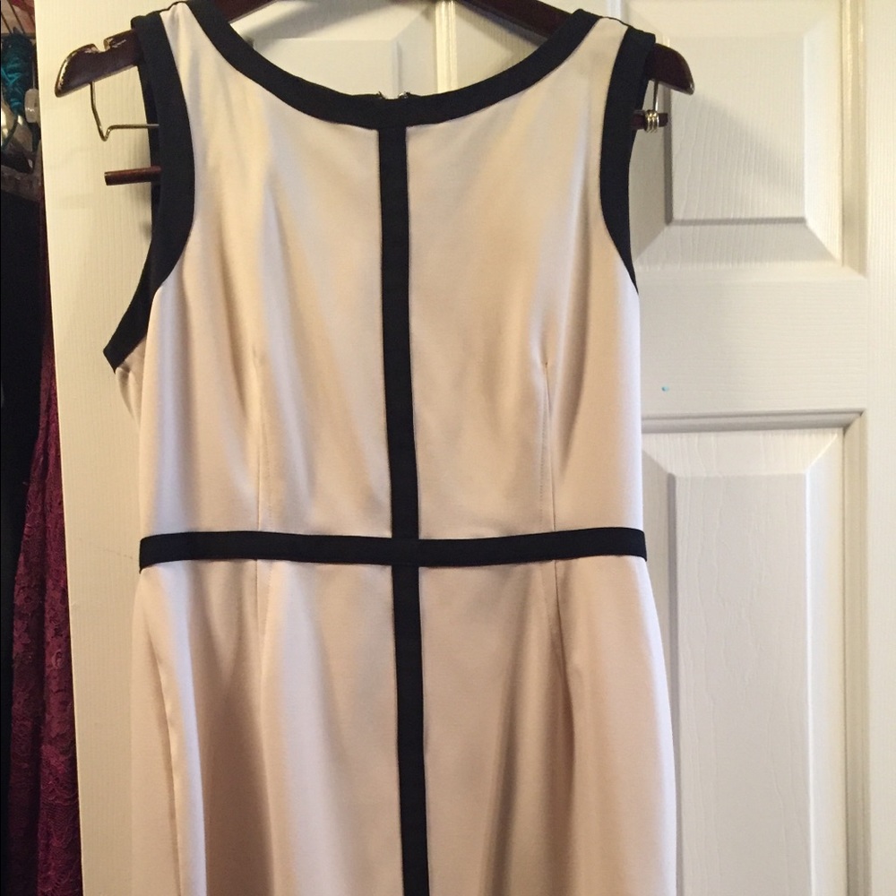 Calvin Klein dress - Picture 2 of 5